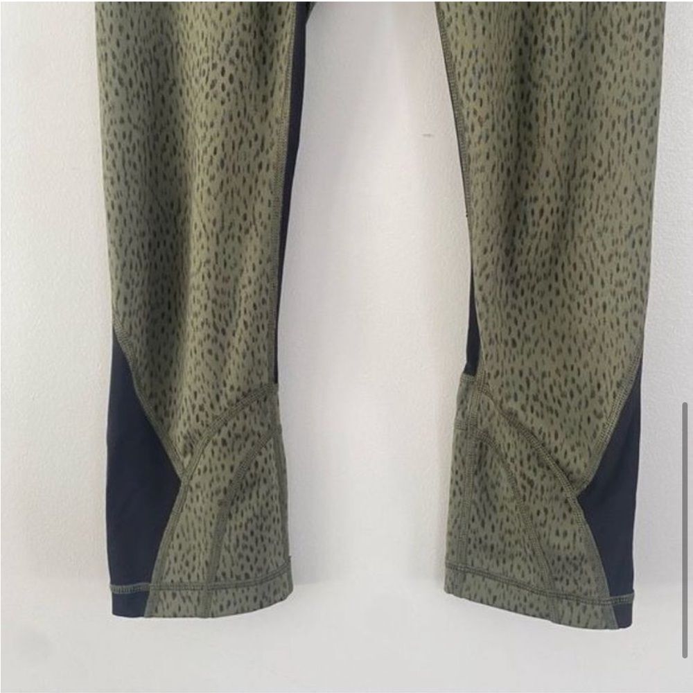 Lululemon Inspire Crop II Leggings Luxtreme in Dottie Dash Fatigue Green Black 4 - Picture 6 of 11